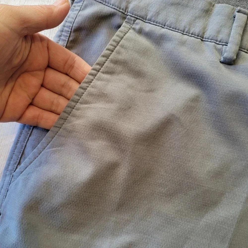 Greg Norman Men's •Size 42• Golf Shorts Gray Lightweight Comfortable